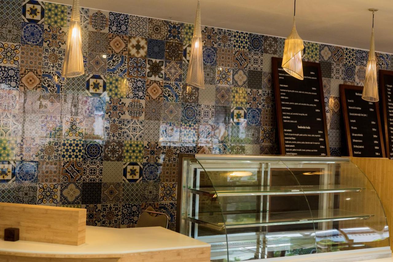 מאהאג'נגה Baobab Tree Hotel & Spa מראה חיצוני תמונה