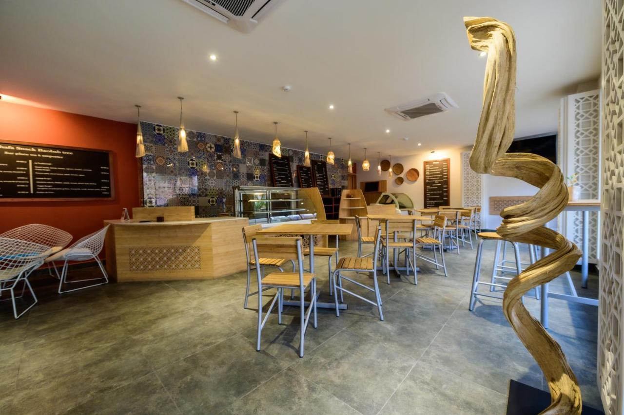 מאהאג'נגה Baobab Tree Hotel & Spa מראה חיצוני תמונה