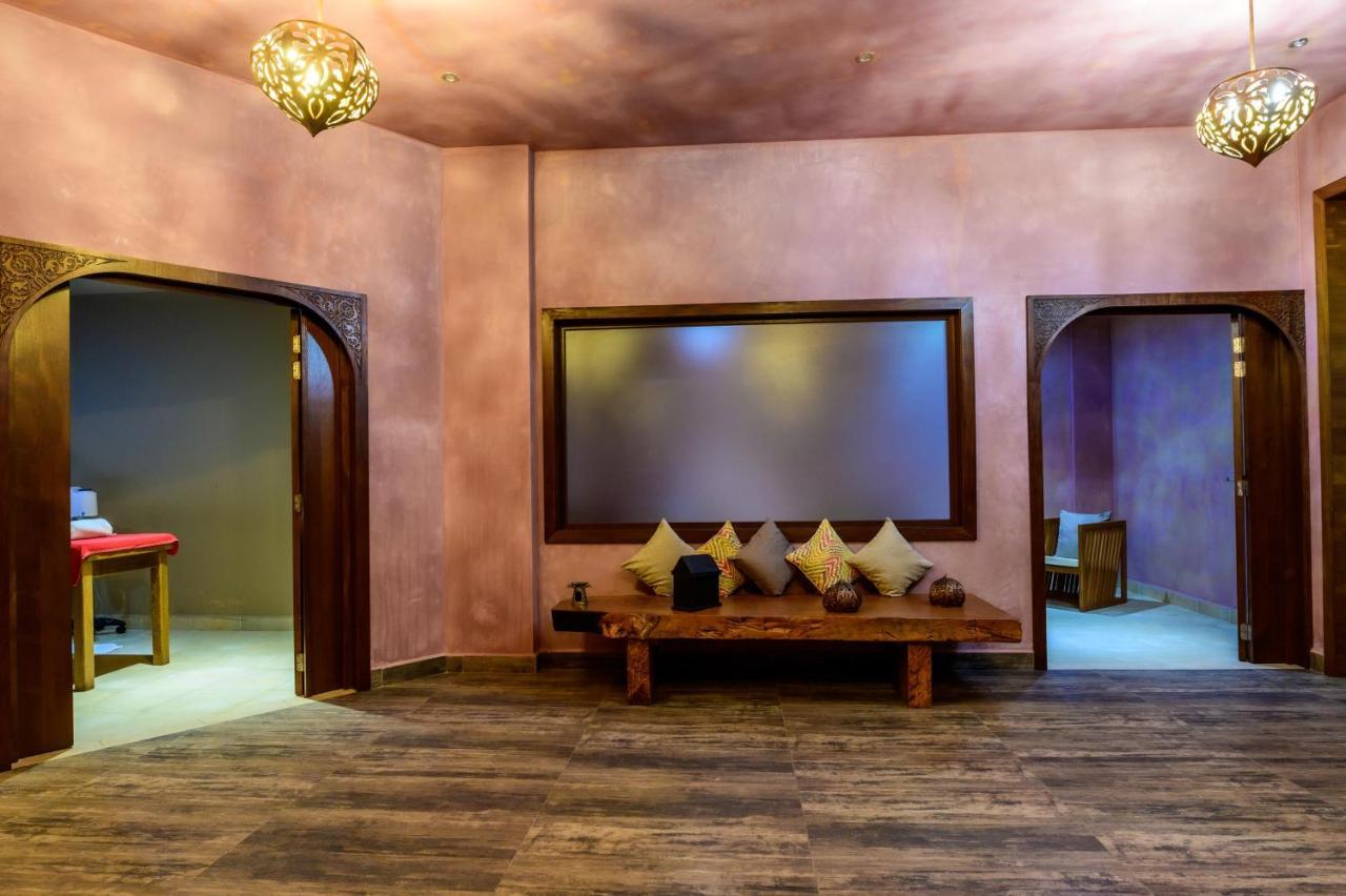מאהאג'נגה Baobab Tree Hotel & Spa מראה חיצוני תמונה