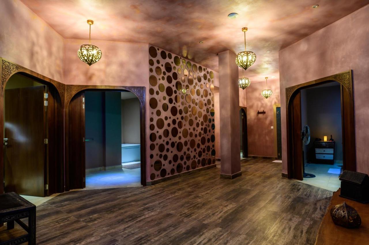 מאהאג'נגה Baobab Tree Hotel & Spa מראה חיצוני תמונה