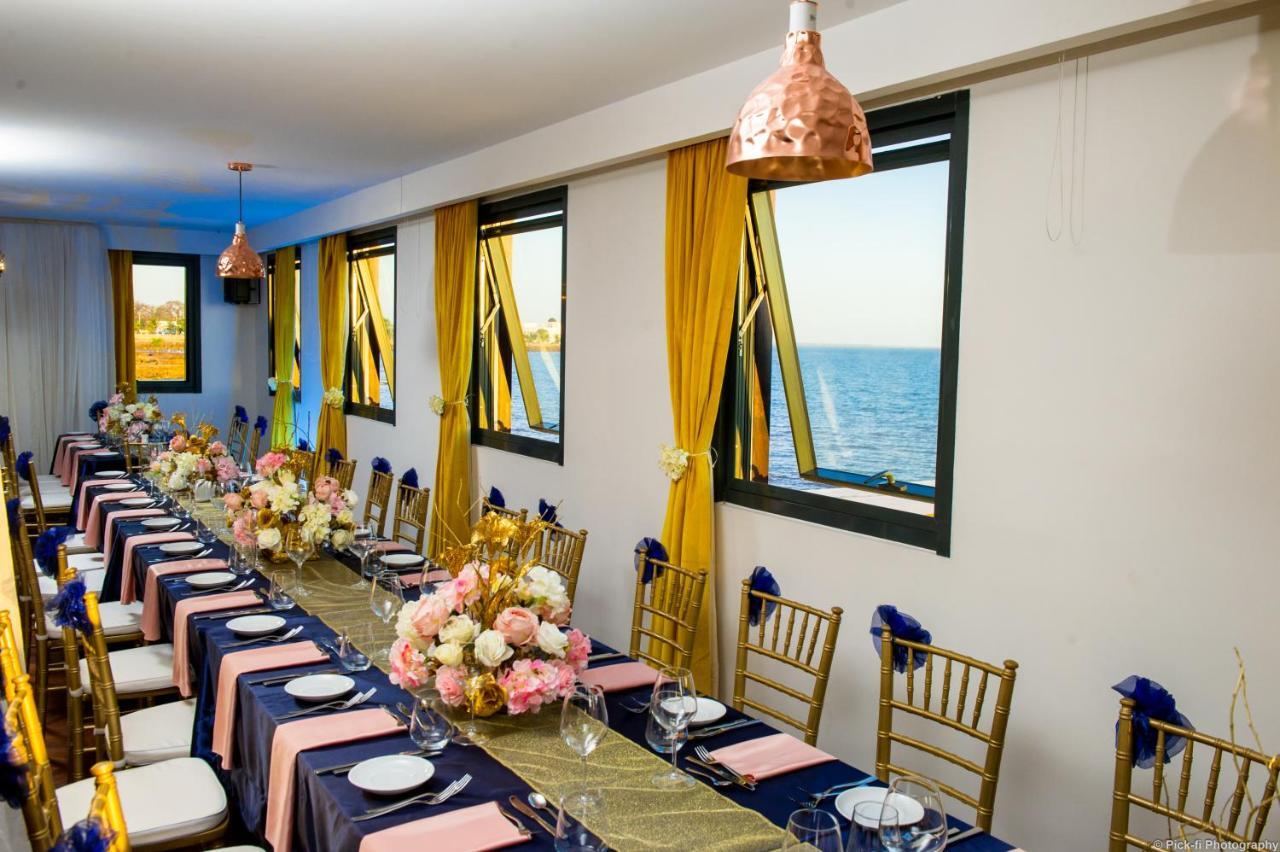 מאהאג'נגה Baobab Tree Hotel & Spa מראה חיצוני תמונה